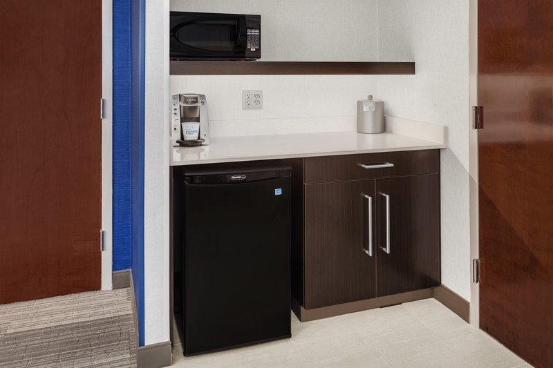 SABLE OAKS SUITES