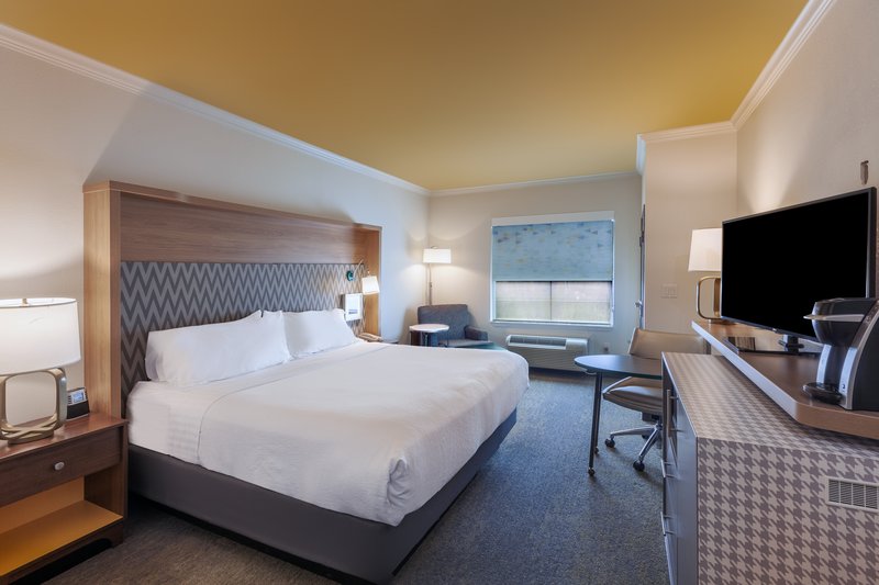 Holiday Inn & Suites McKinney-Fairview