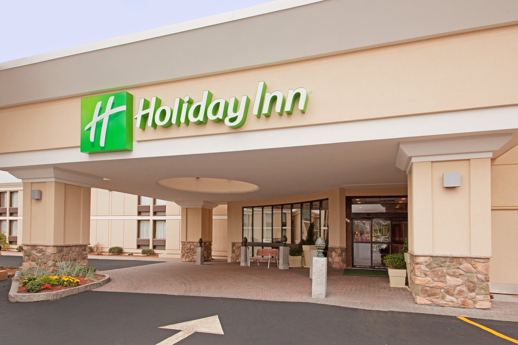Welcome to the Holiday Inn Dedham hotel!
