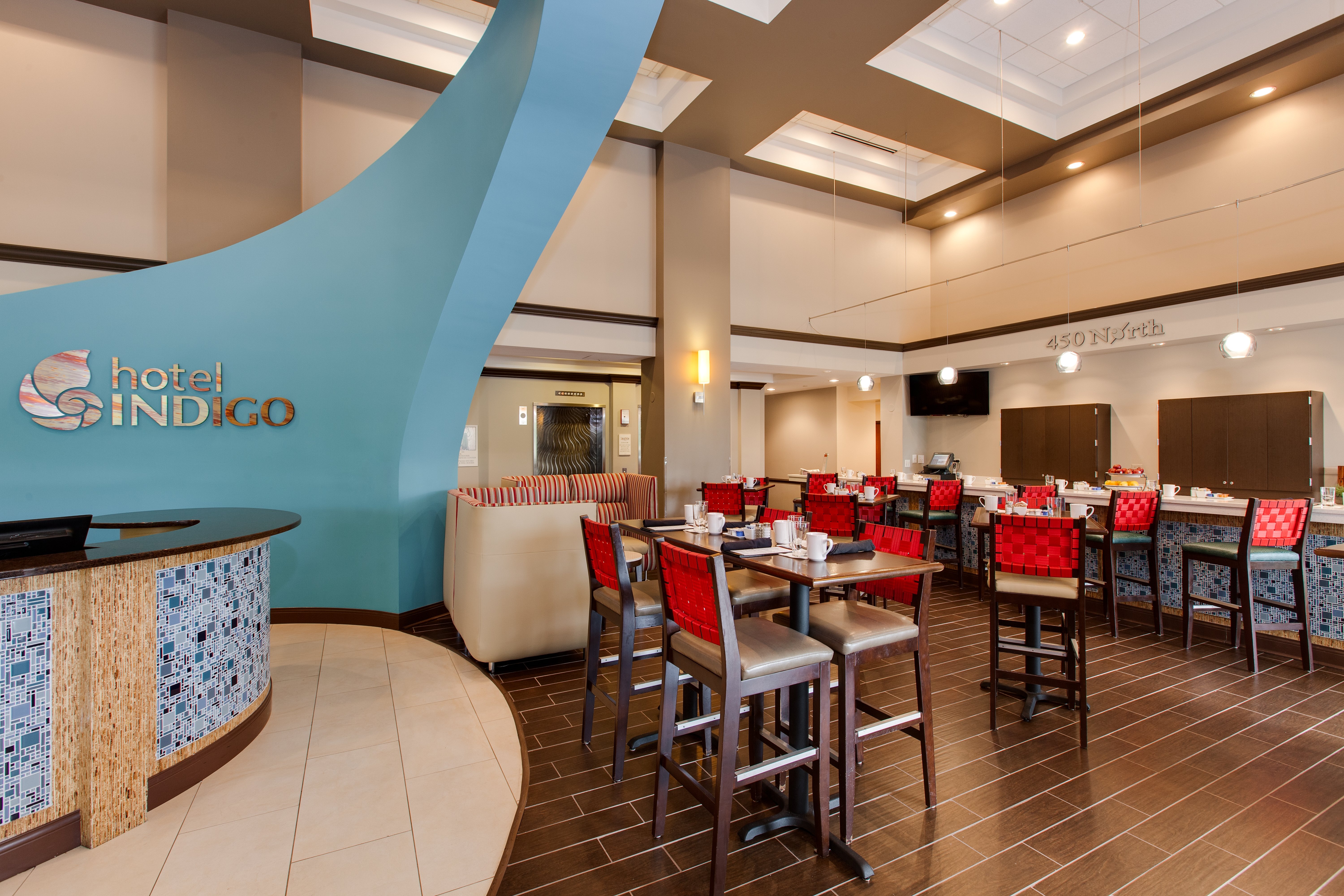 Hotel Indigo Chicago Vernon Hills