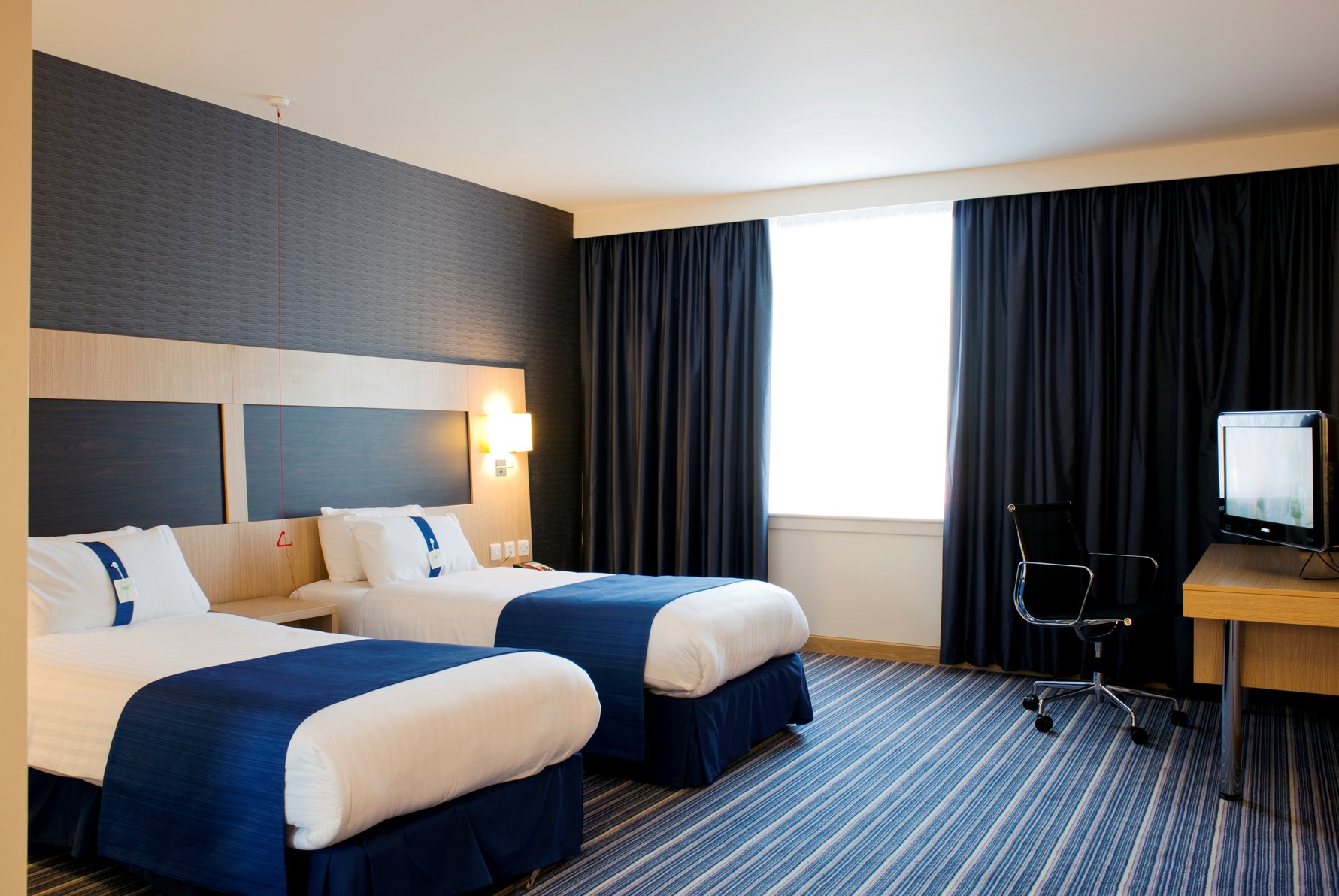 Holiday Inn Express Rotherham North Room Type - 2 Single Accessible