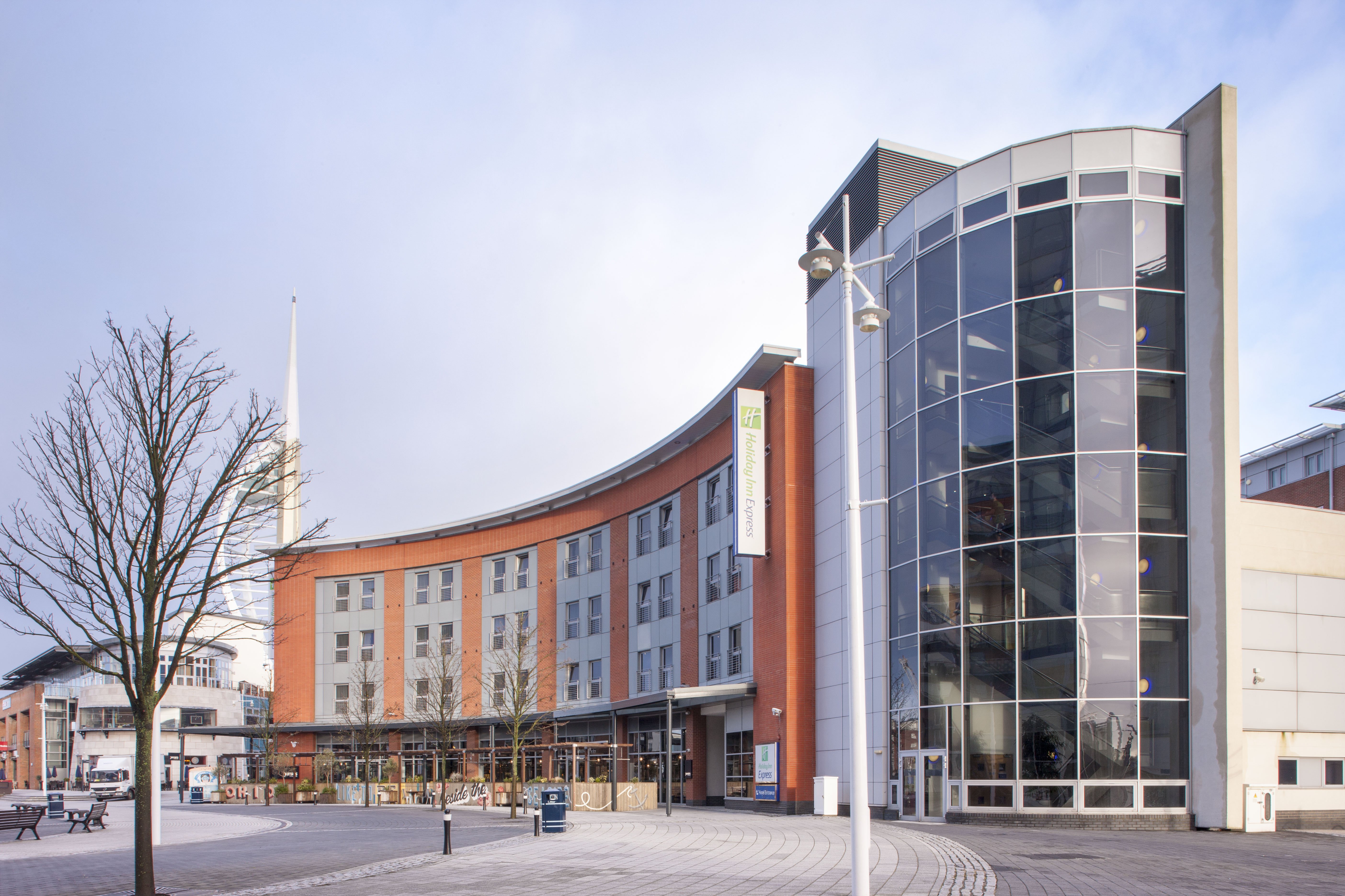 Holiday Inn Express Gunwharf Quays