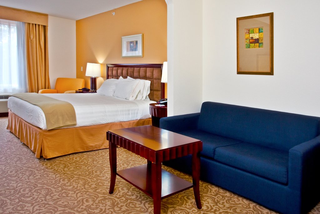 Holiday Inn Express & Suites BROOKSVILLE-I-75, Hernando
