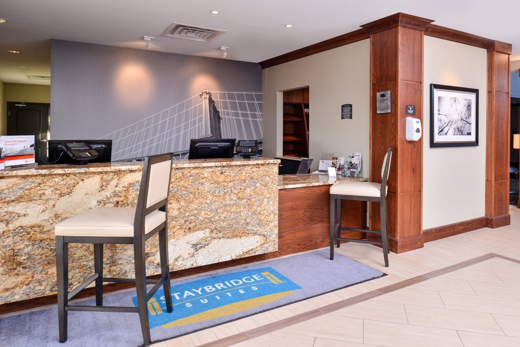 Staybridge Suites Rochester, Olmsted