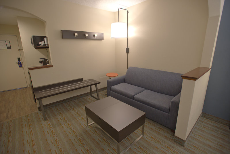 HOLIDAY INN EXPRESS ANDERSON