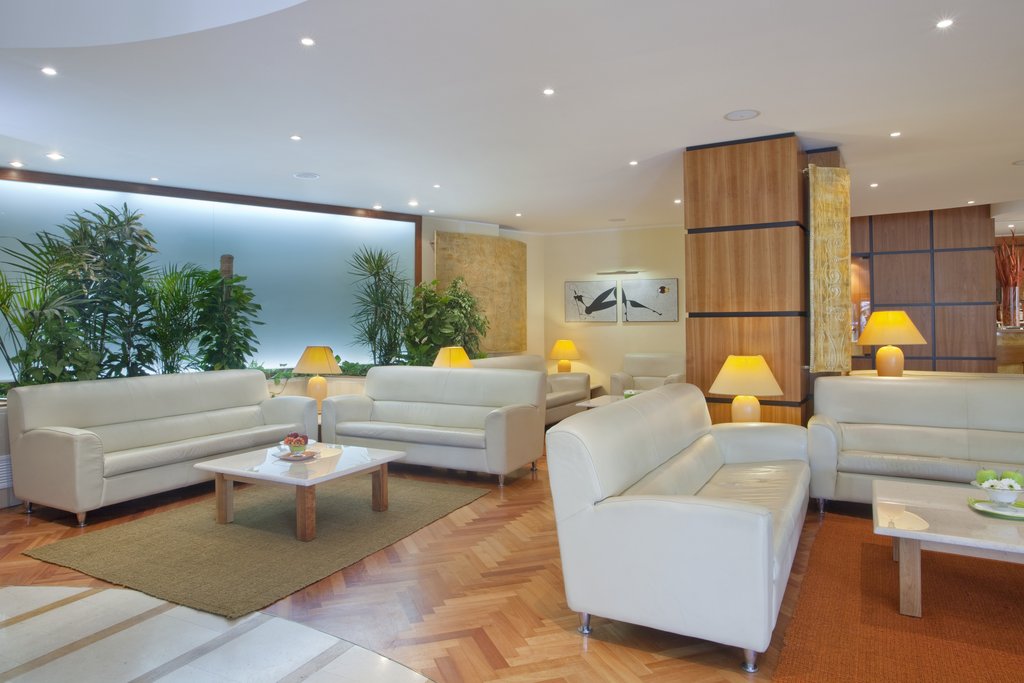 A modern and cosy lobby where to relax