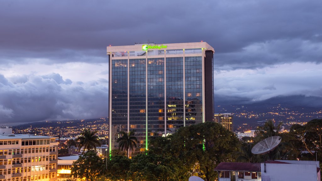 Holiday Inn SAN JOSE-AUROLA - Tap to explore photos