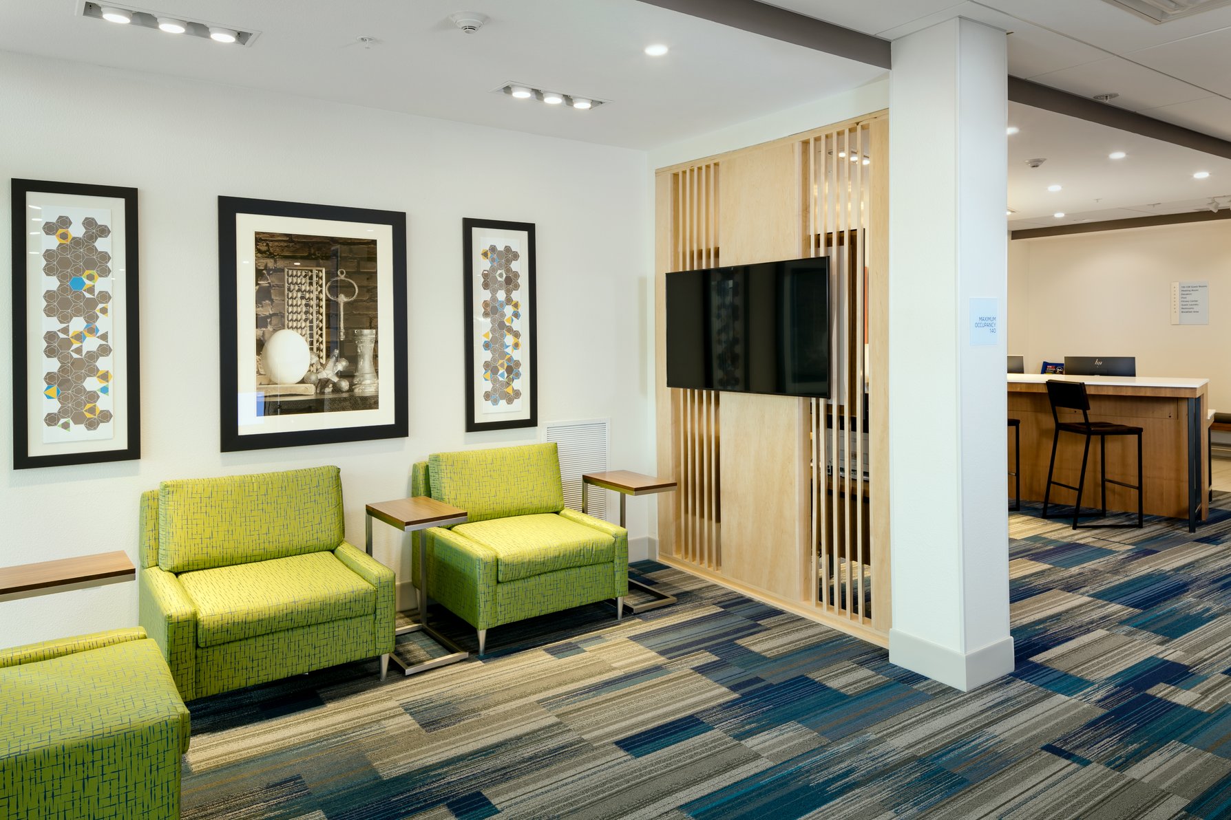 Work or relax in our spacious lobby with Free Wifi