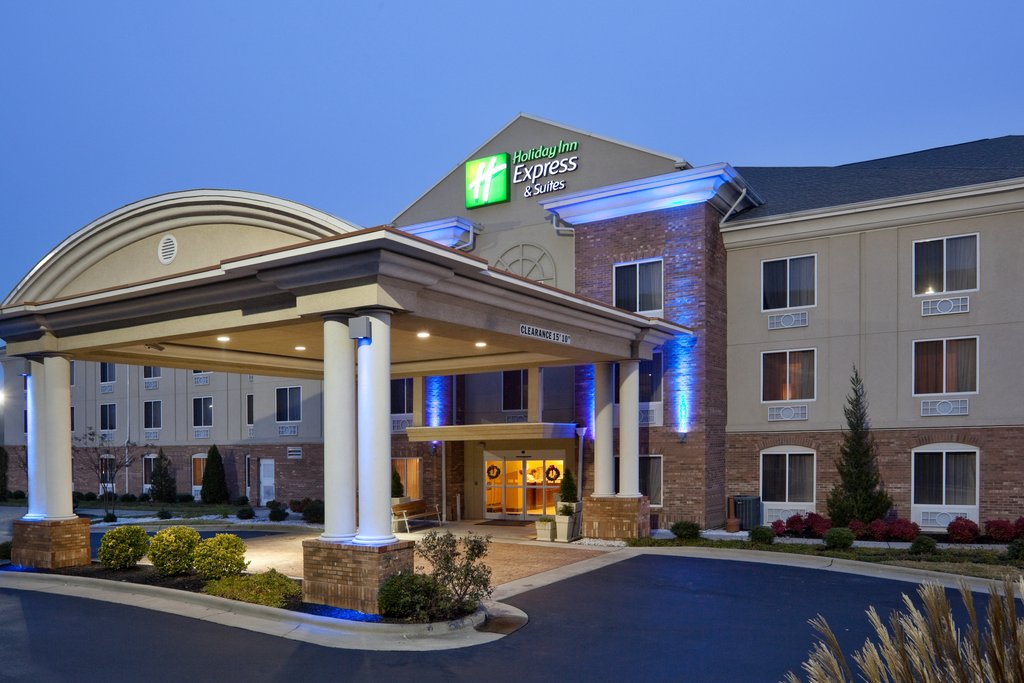 Welcome to the Holiday Inn Express hotel along I-85 in Archdale.
