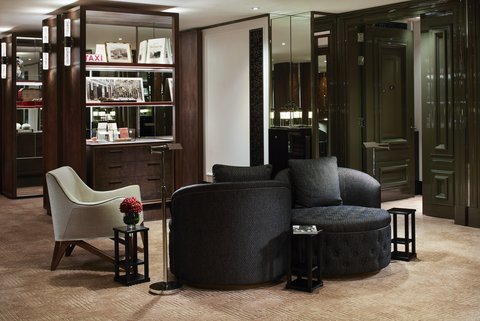 Rosewood Hong Kong Guest Floor Salon