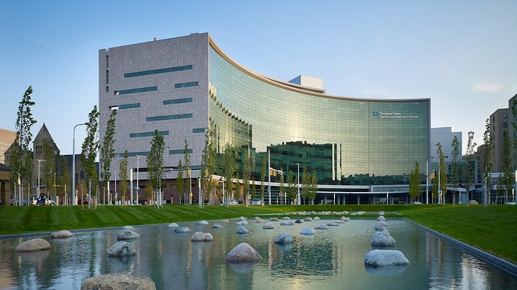 Contemporary Hotel Near Cleveland Clinic Campus