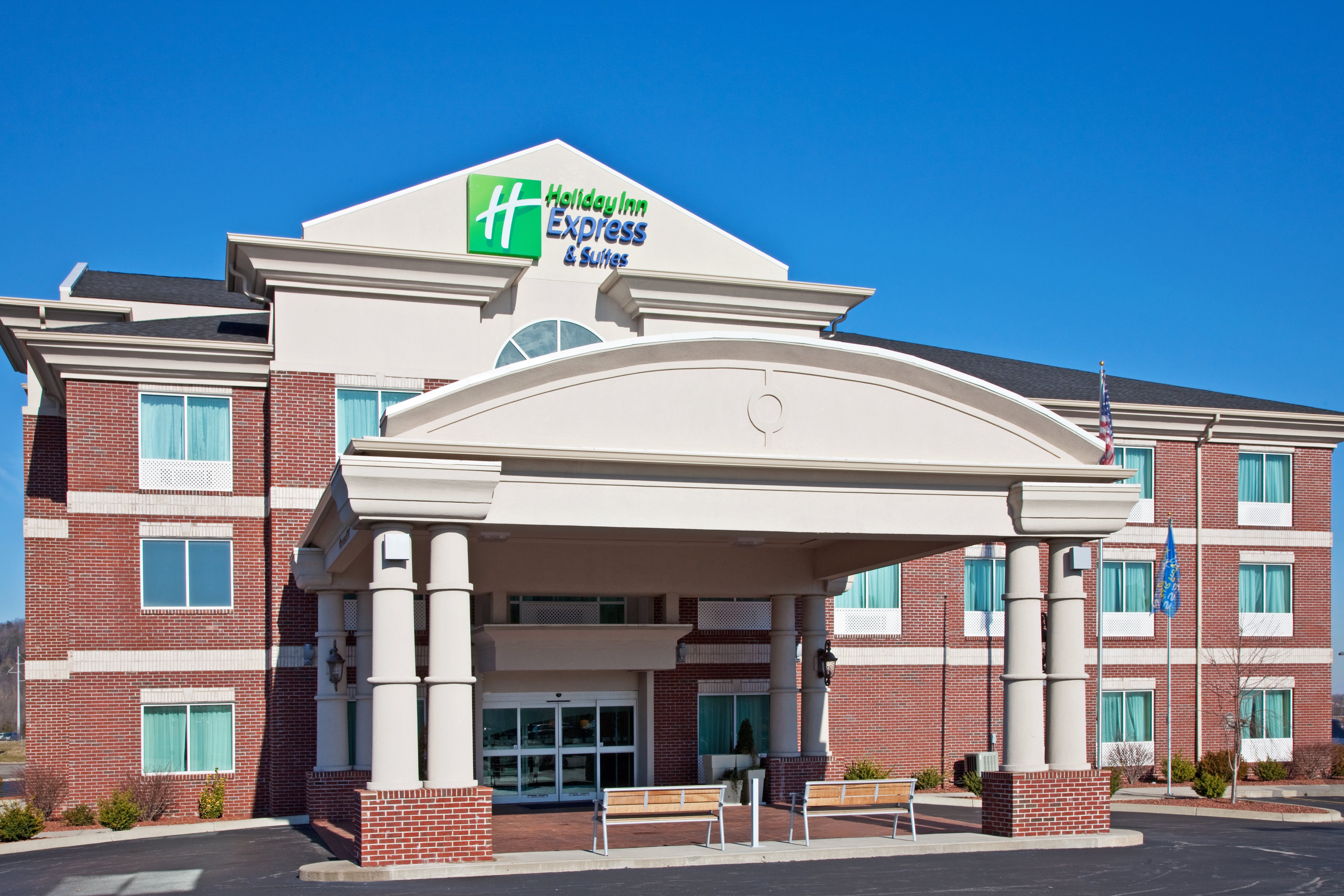 Holiday Inn Express/Suites Louisville S