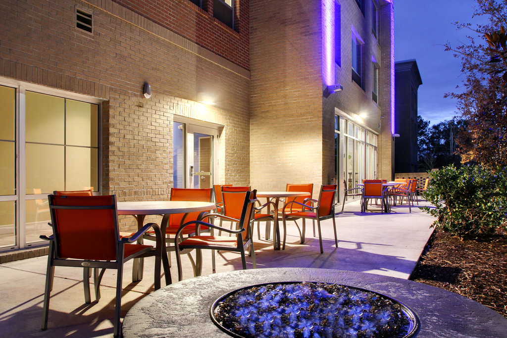 Relaxing Patio in Mount Pleasant