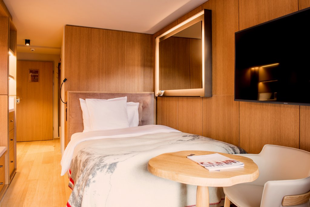 Guest photo