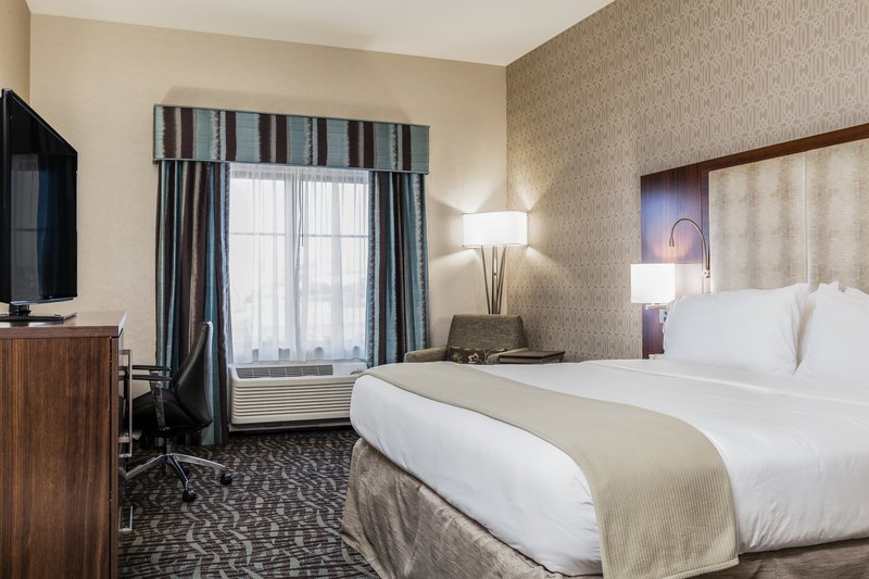 Holiday Inn Express and Suites Eureka