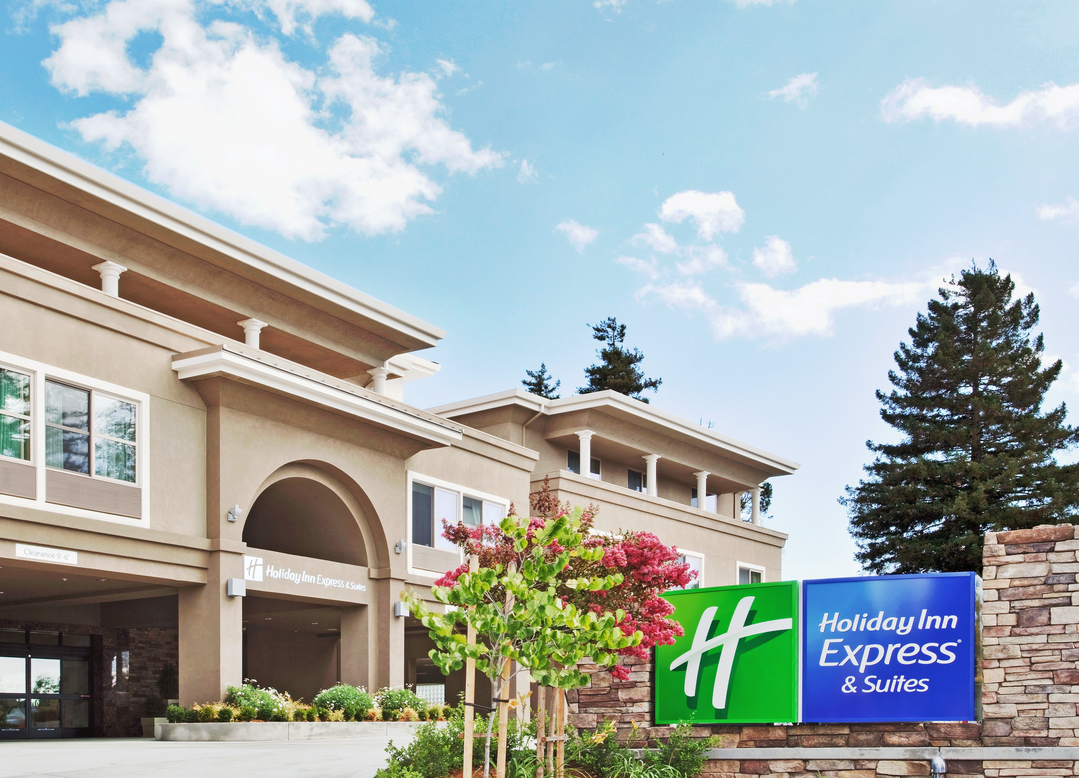 Holiday Inn Express Hotel & Suites East