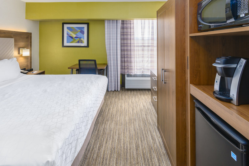 HOLIDAY INN EXPRES SOUTHINGTON