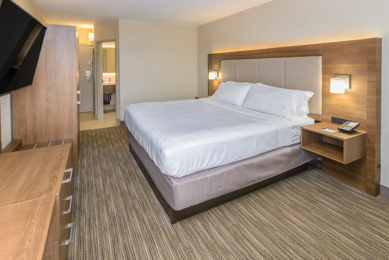 HOLIDAY INN EXPRES SOUTHINGTON