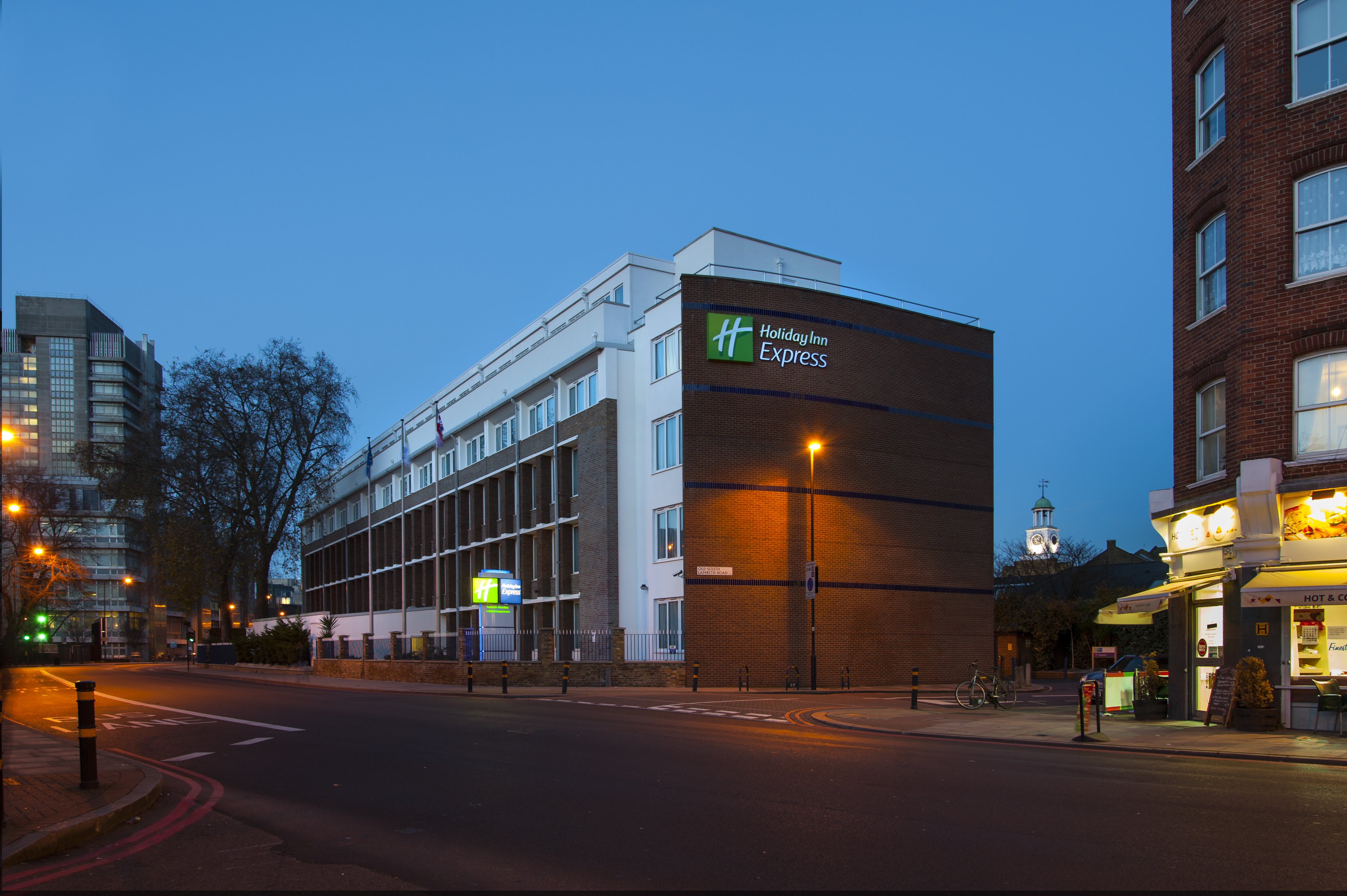 Holiday Inn Express London-Vauxhall Nine