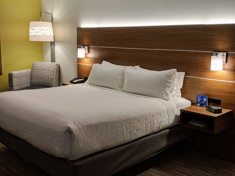 HOLIDAY INN EXP STES CLAYPOOL