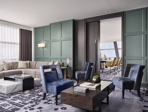 Rosewood Bangkok Ploenchit Boardroom