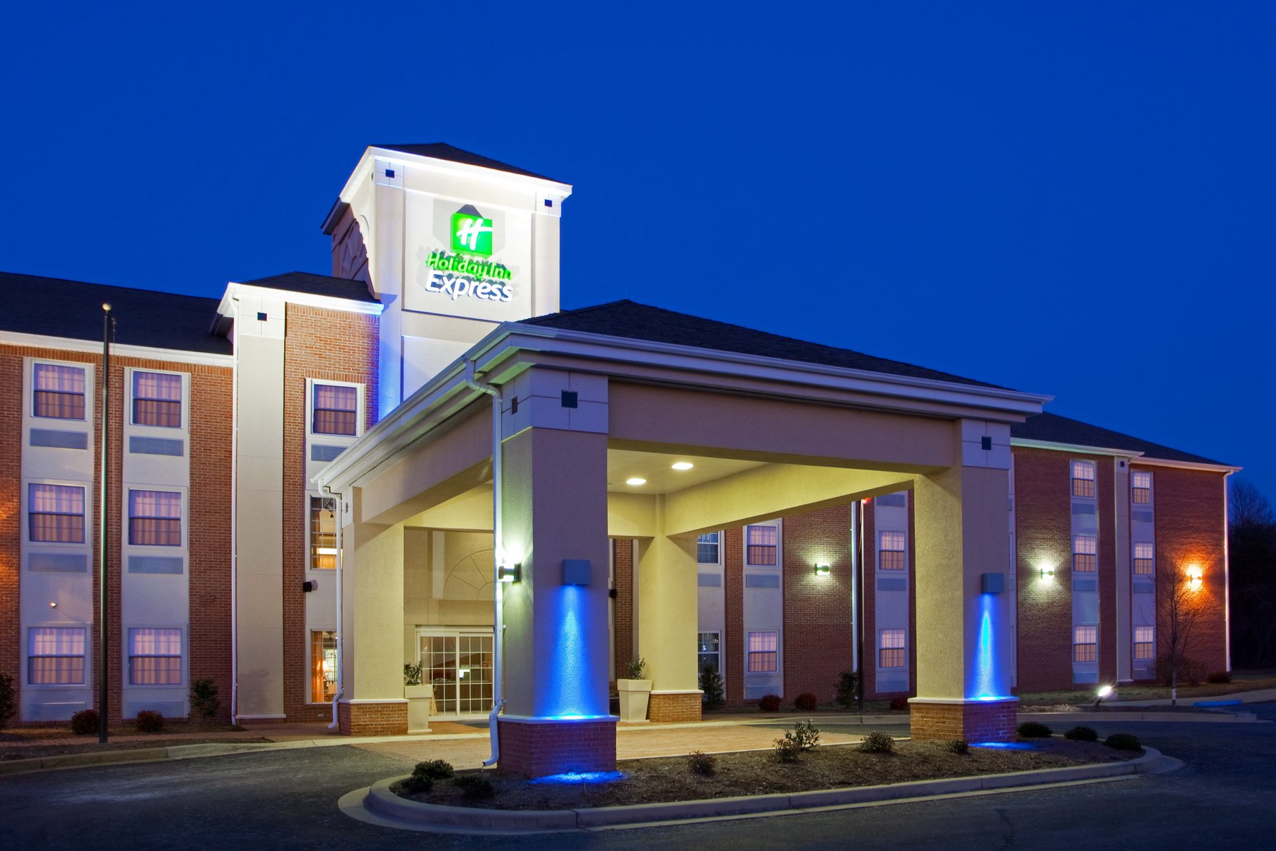 Staying with us places you near the beautiful Chesapeake Bay.