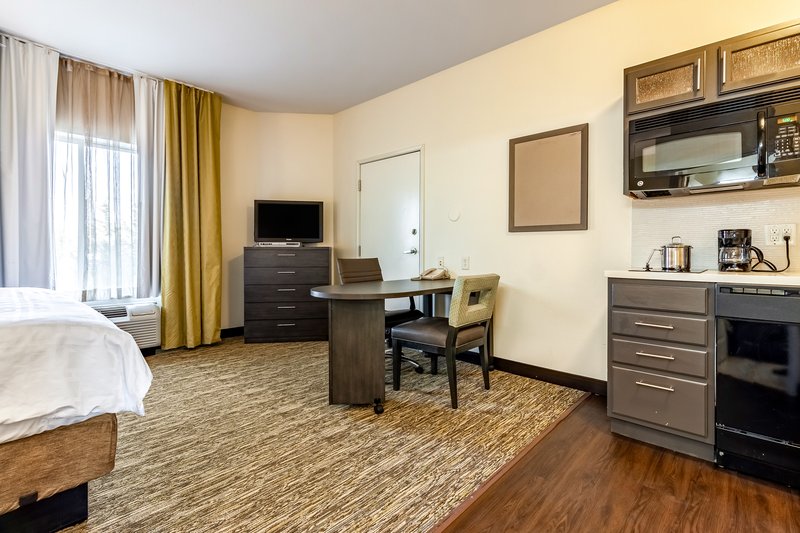 CANDLEWOOD SUITES LINCOLN