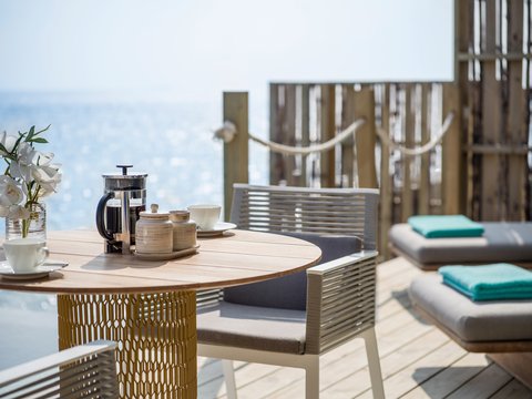 Lagoon Pool Villa - Outdoor Pool Deck