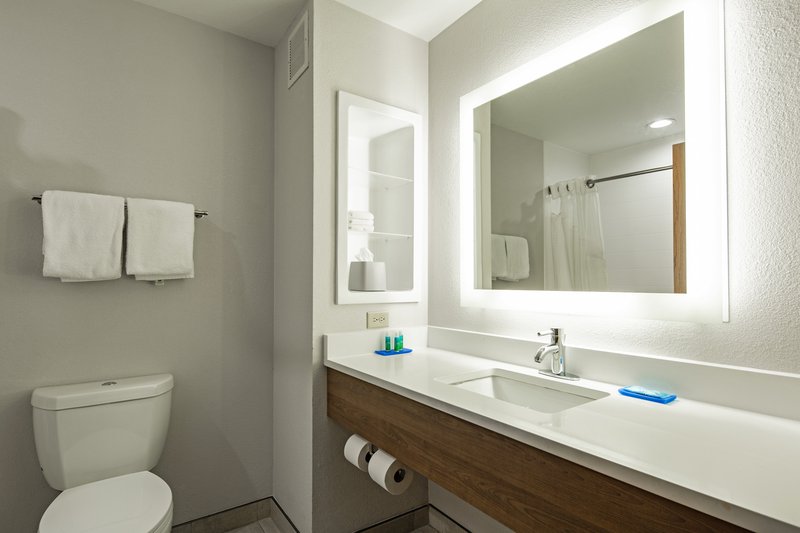 HOLIDAY INN EXPRESS EAST RIDGE