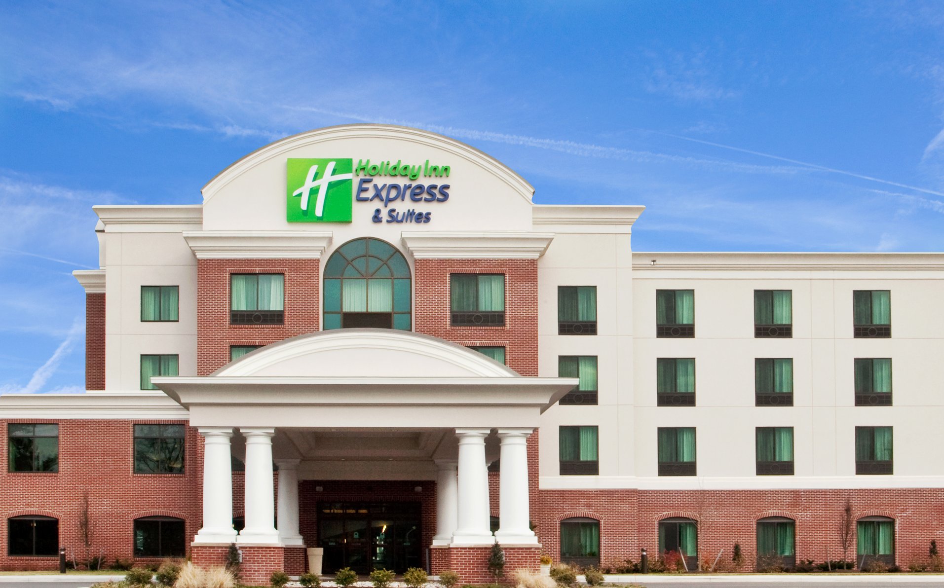 Enjoy our beautiful hotel and landscaping.