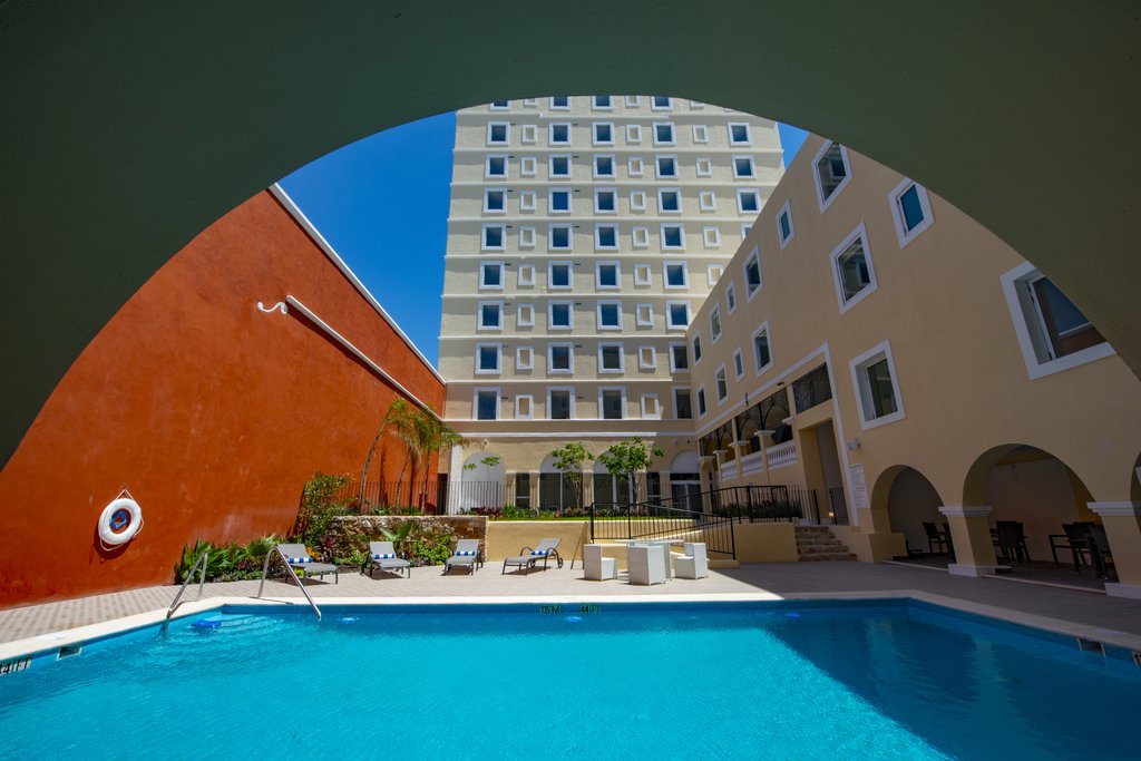 Holiday Inn Express MERIDA CENTRO - Tap to explore photos