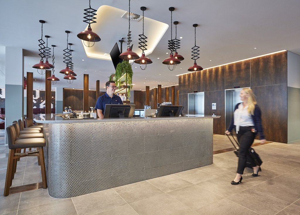 Holiday Inn Express Newcastle, an IHG Hotel - Hotel Reception