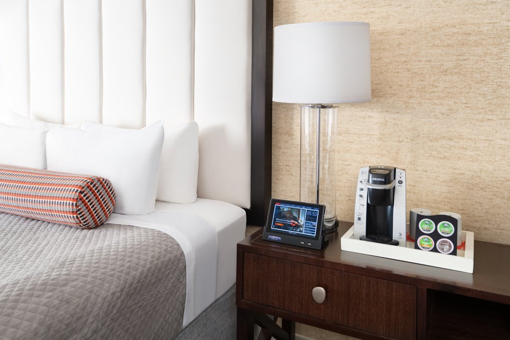 Hotel Indigo Gaslamp Quarter Room Type - 1 King Bed Premium Sunset View