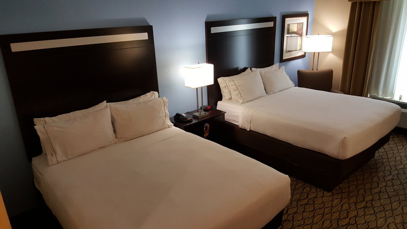 TWO QUEEN BEDS NONSMOKING
