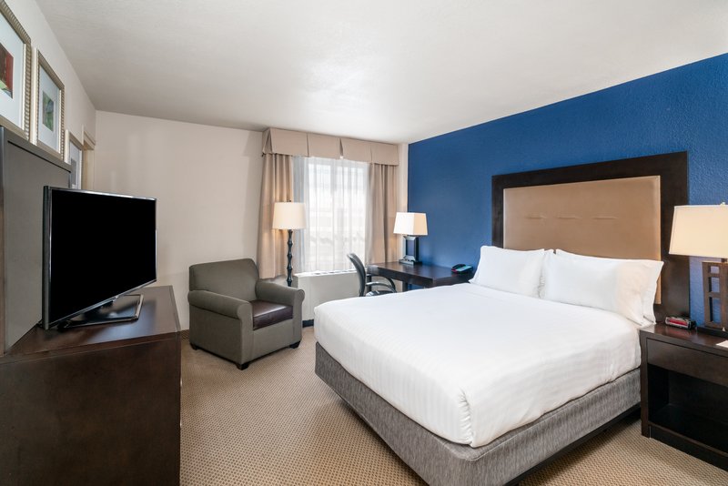 Holiday Inn Express – Military Building 308