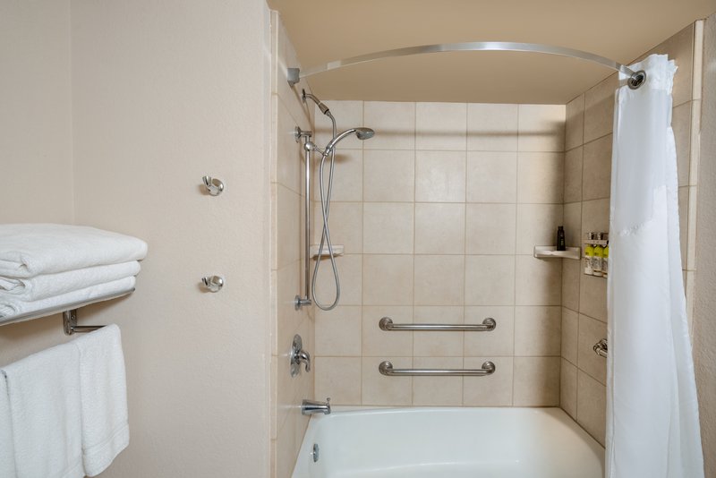 Holiday Inn Express – Military Building 308