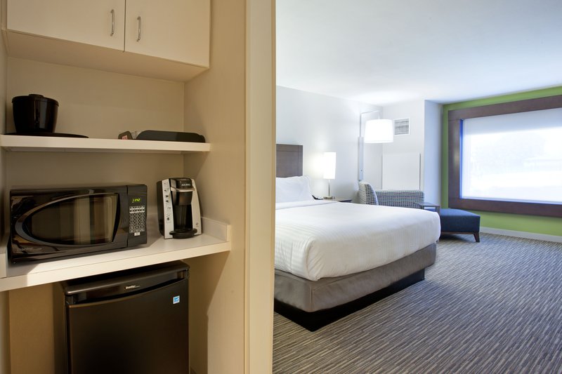 Holiday Inn Express and Suites Austin Downtown