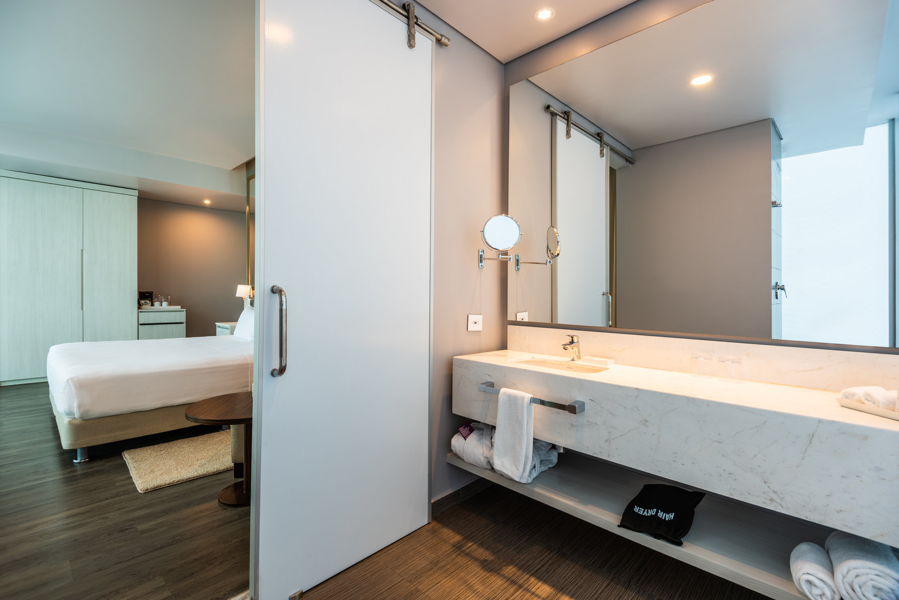 Crowne Plaza Barranquilla Room Type - 1 King Presidential Suite High Floor