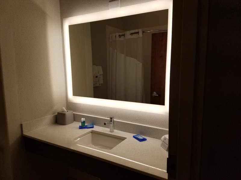 HOLIDAY INN EXP STES RIO GRAND