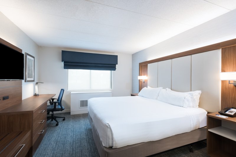HOLIDAY INN EXPRESS WALTHAM