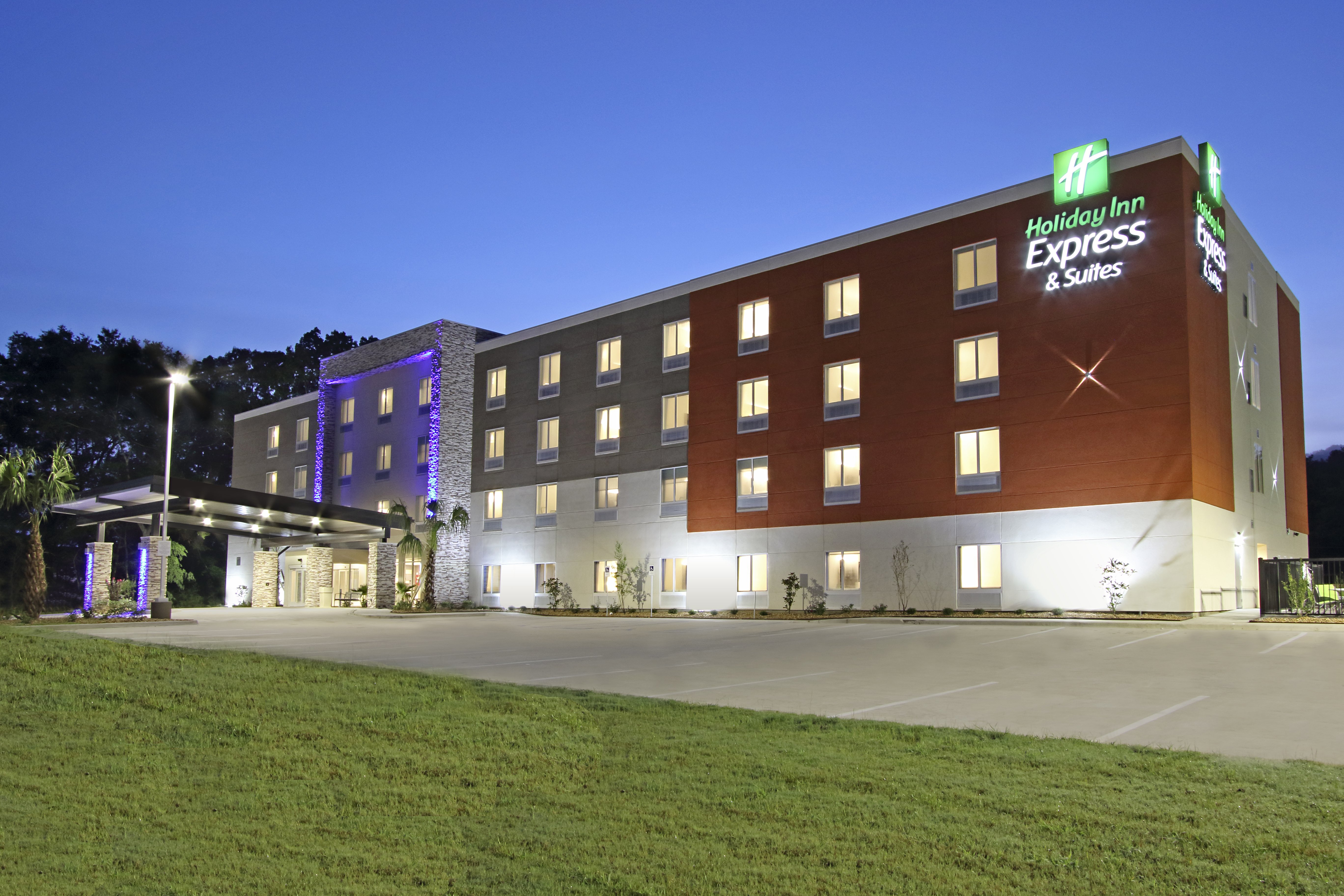 Holiday Inn Express/Suites Columbus N