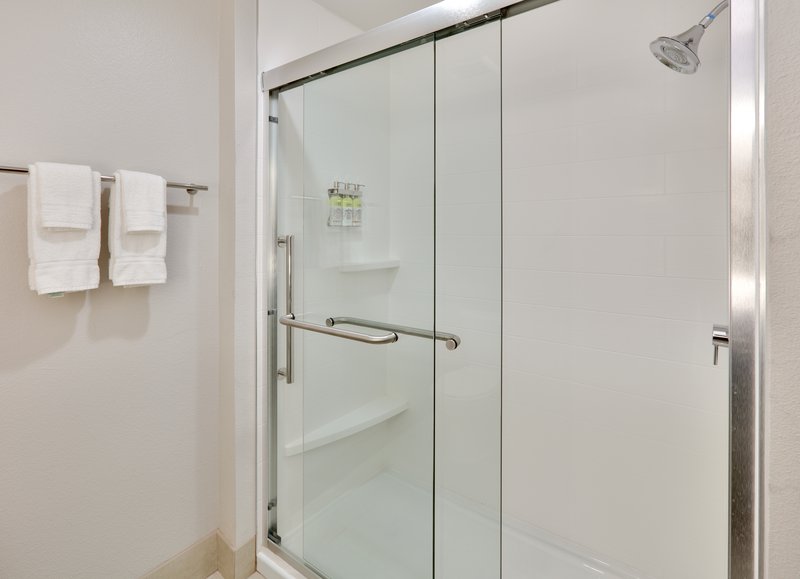 Holiday Inn Express and Suites Fort Worth North – Northlake