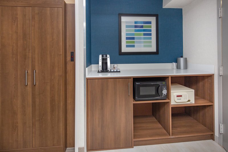 Holiday Inn Express SAN DIEGO AIRPORT-OLD TOWN