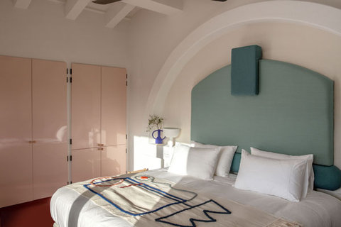 Guest photo
