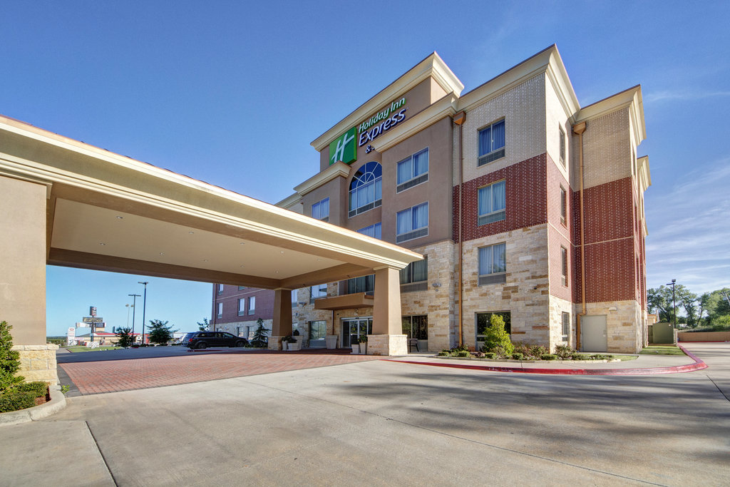 Holiday Inn Express & Suites Near Kirkpatrick Turnpike