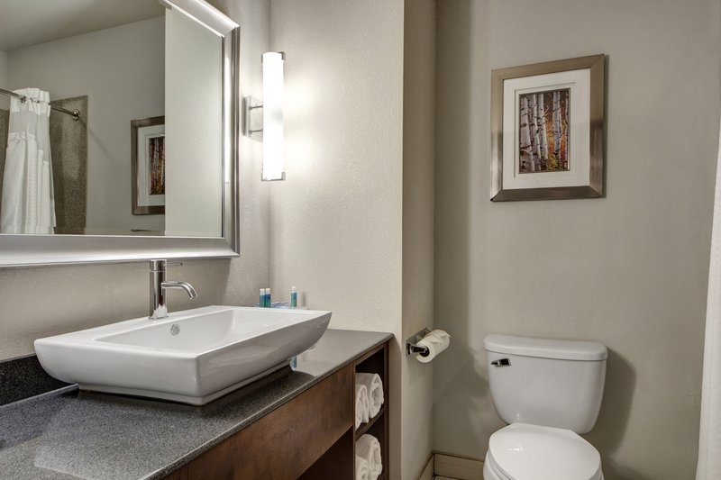 Holiday Inn Express and Suites Oklahoma City North