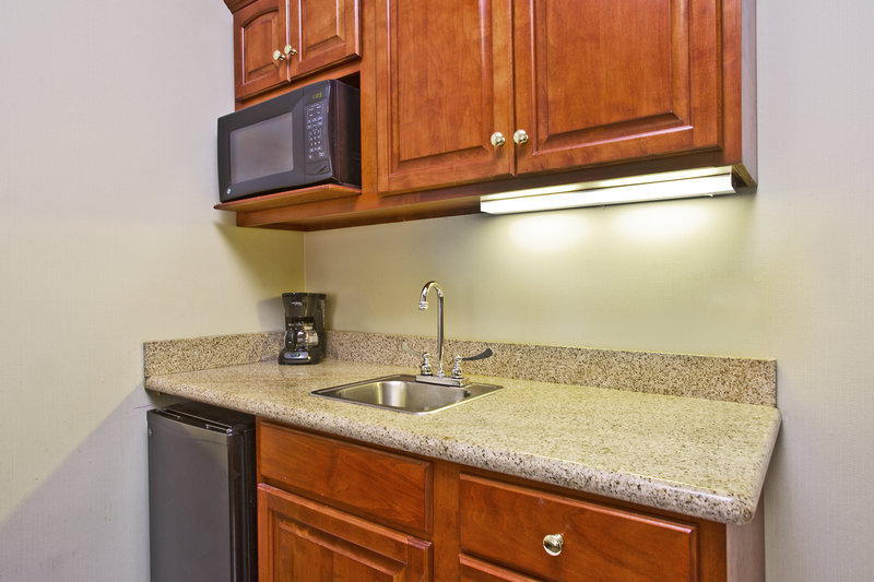 HOLIDAY INN EXP STES GOSHEN
