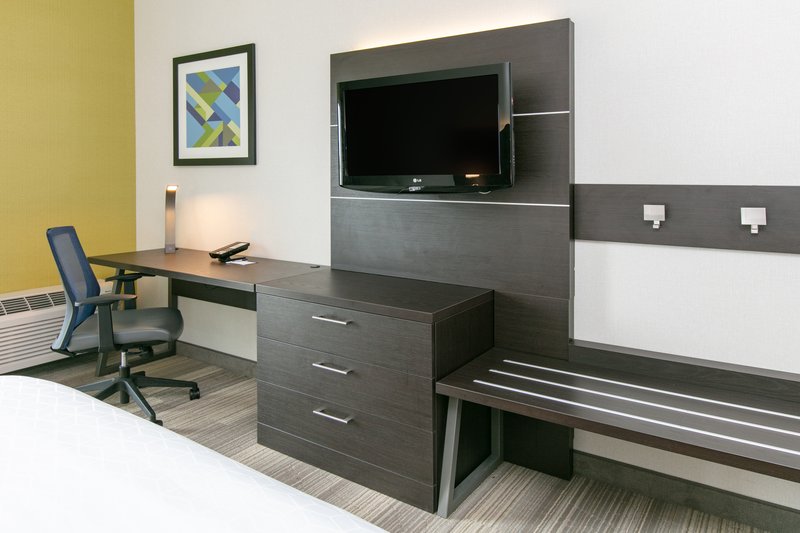 HOLIDAY INN EXP STES