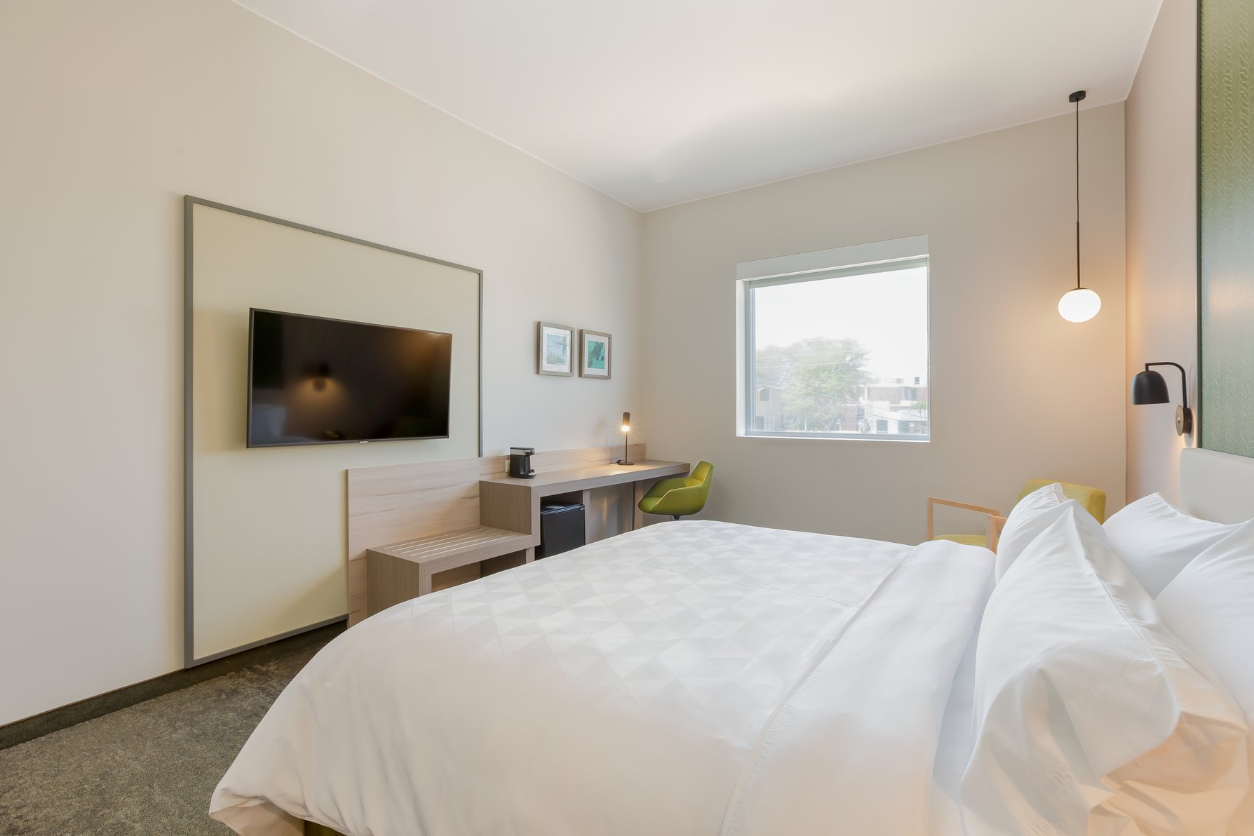 Holiday Inn - Piura Room Type - 1 King Standard Mobil Access Roll Shwr