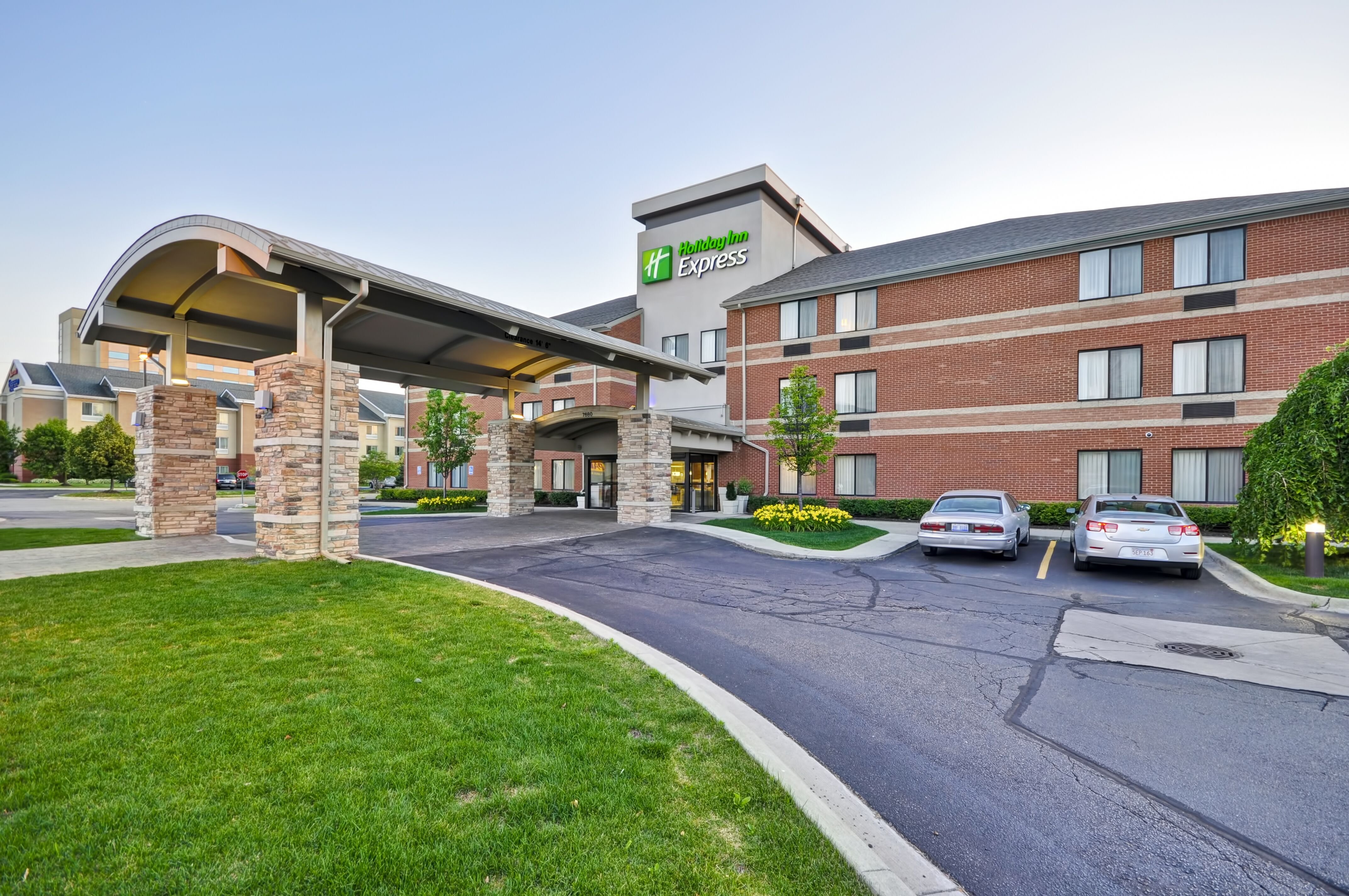Holiday Inn Express Romulus / Detroit Airport, an 